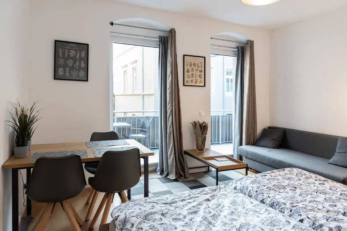 Kleines Apartment Fuer 3 Drezda