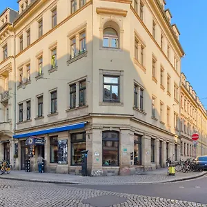 Hostel Mondpalast, Dresden